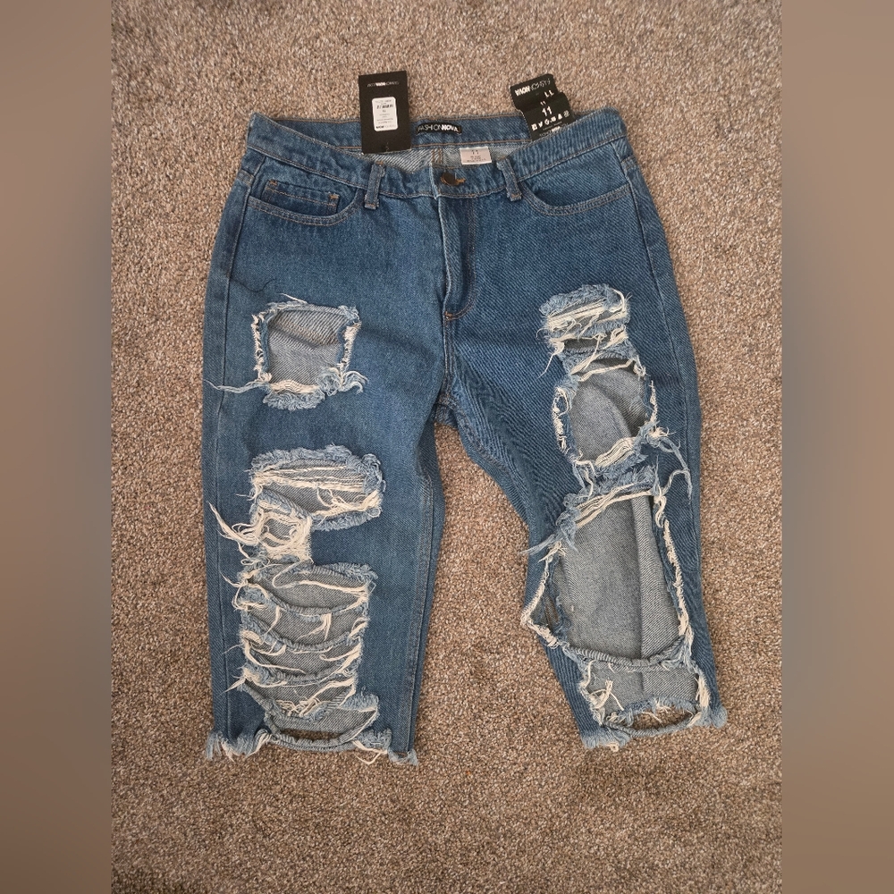 Fashion Nova Blue Boyfriend Jeans Distressed Style